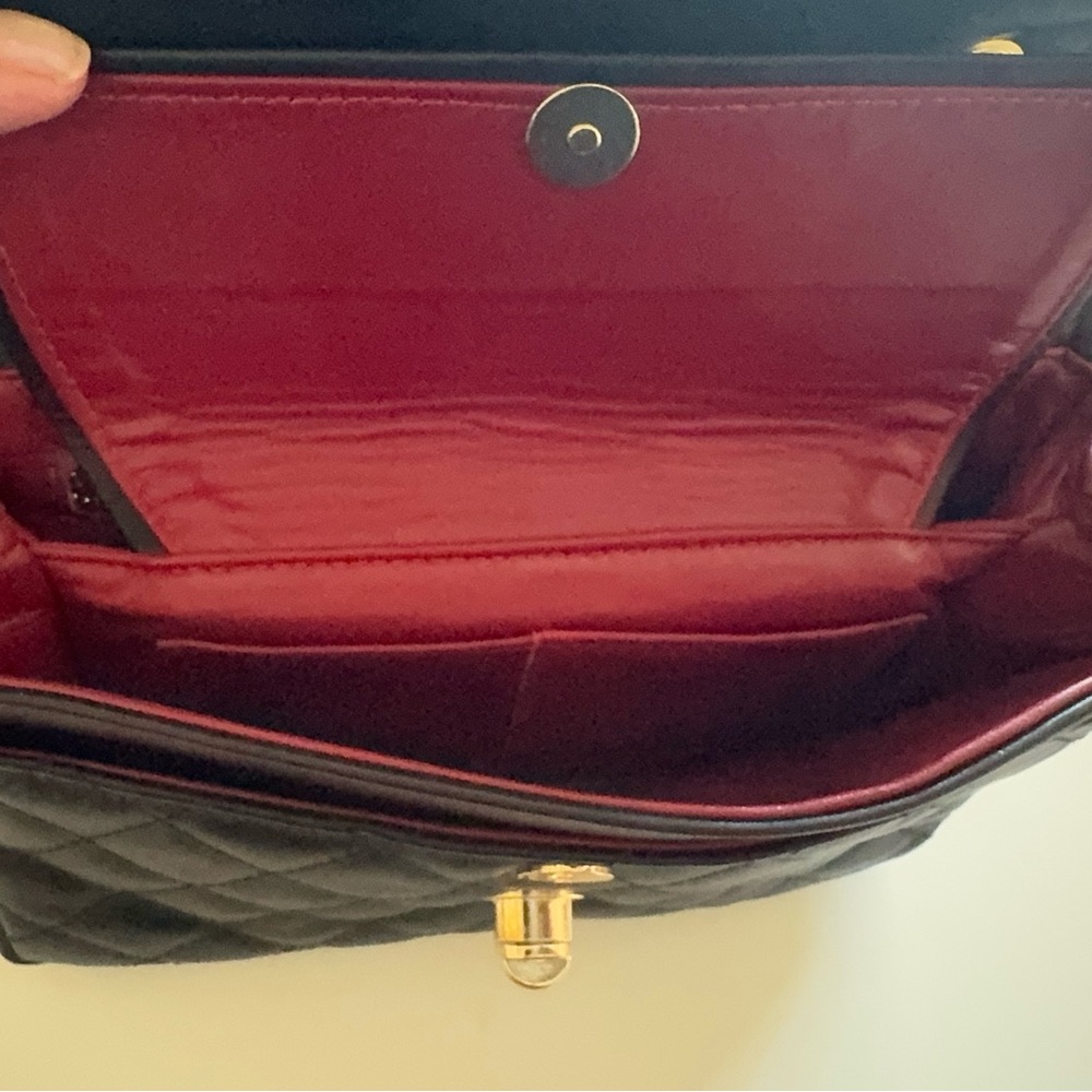 Stunning classic, black and red leather, legendary design handbag - NEW - Picture 7 of 8